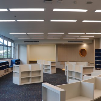 Rugby International School : Library